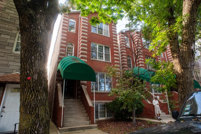 Photo - 916 N Paulina St Unidad GARDEN