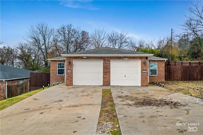 Photo - 731 Erika Ave Townhome