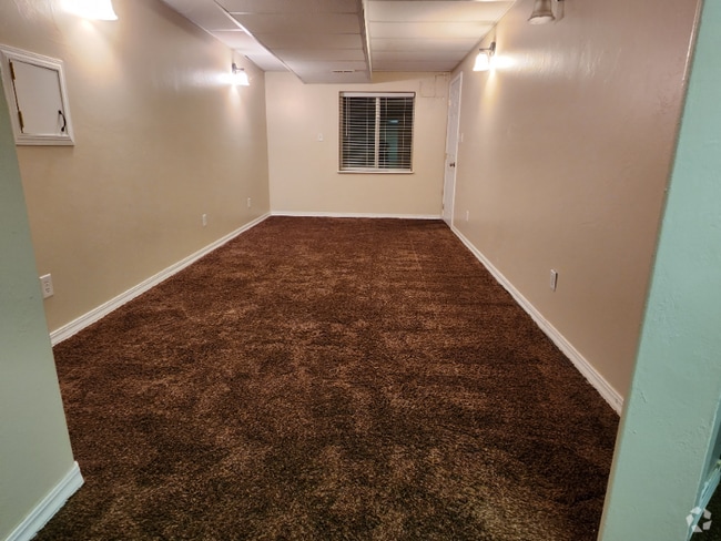 Building Photo - 8543 Poison Oak Dr Rental