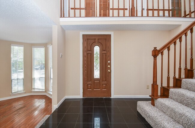 Photo - 1643 Beaconshire Rd