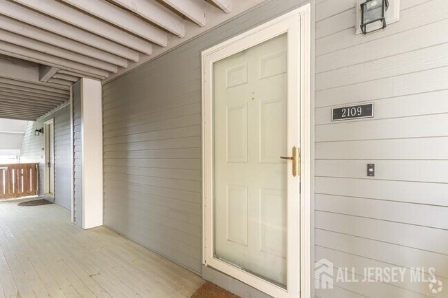 Building Photo - 2109 Ravens Crest Dr Rental
