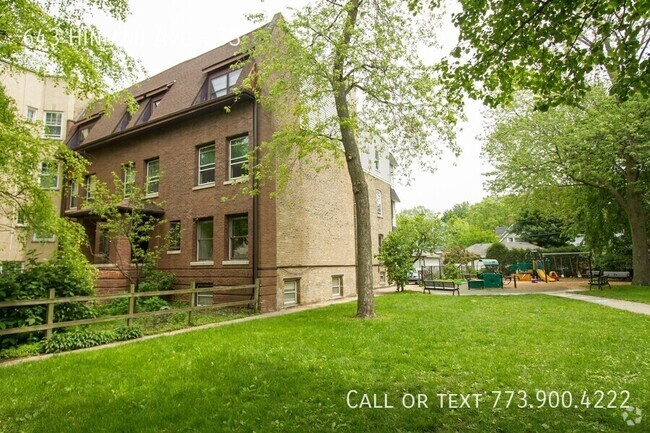 Building Photo - Spacious Updated Vintage 3 Bedroom Apartme... Unit 3S Rental