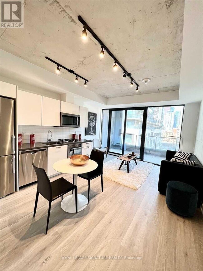 Photo - 55 Ontario St Unit 811