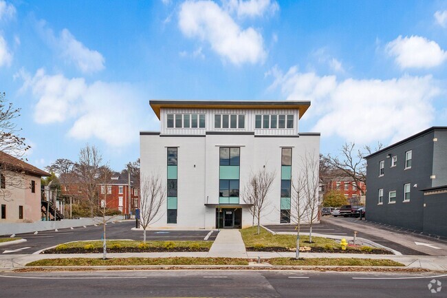 Building Photo - Eight59 Flats - Downtown Chattanooga Rental