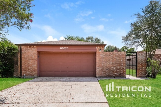 Building Photo - 6807 Enns Ln Rental