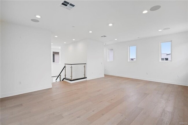 Photo - 128 Creation