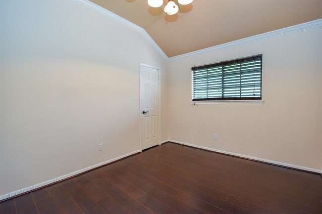 Photo - 314 Spencers Glen Dr