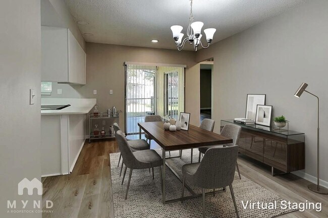 3929 Oak Hammock Dr