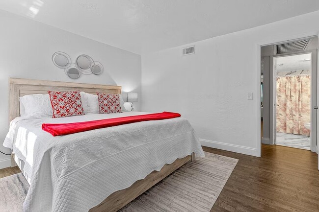 Photo - 101 NE 4th St Unidad 2