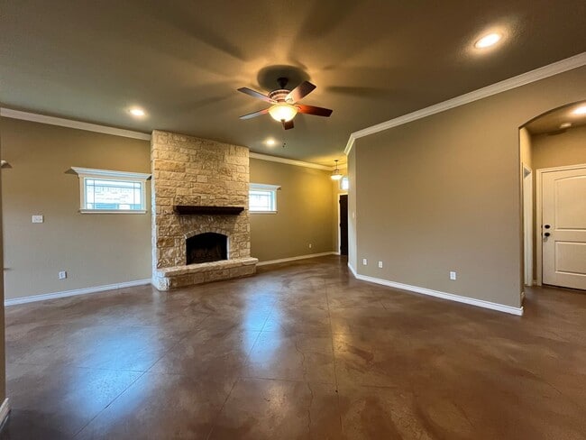 Photo - 4 Bedroom Single Family Home:  Available Now!