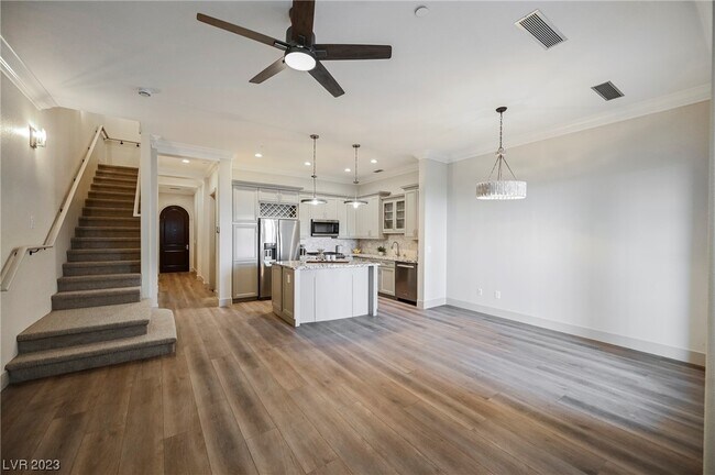 Photo - 20 Via Visione