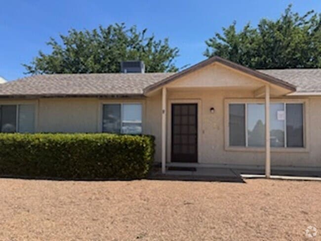 Building Photo - Cute 3 Bedroom 2 Bath 1 Car Garage Home In...