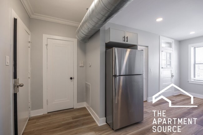 Photo - 6148 N Francisco Ave