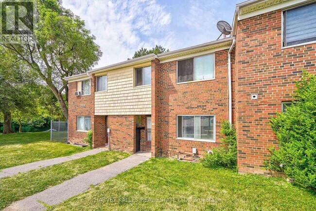 Photo - 2012 Sheppard Ave W Unit TH102