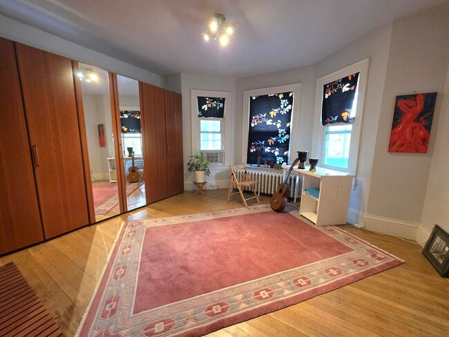 47 Barnard Ave Unit 2B