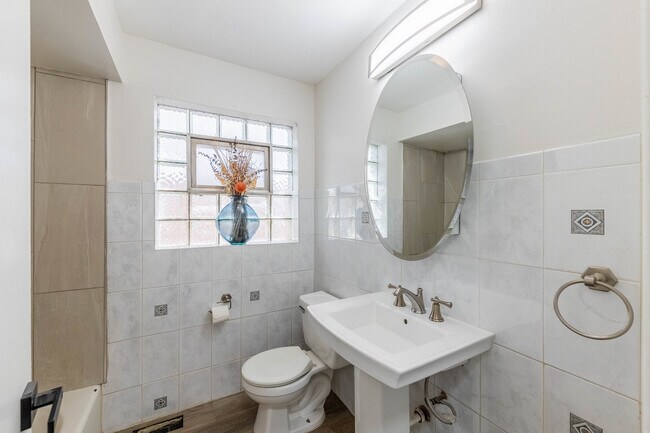 Photo - 5222 S Normandy Ave