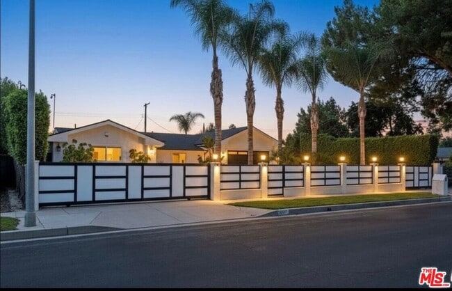 Building Photo - 6243 Berquist Ave