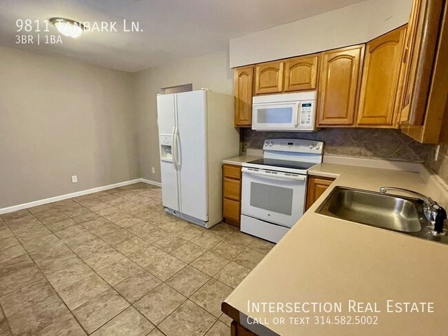 Photo - 9811 Tanbark Ln