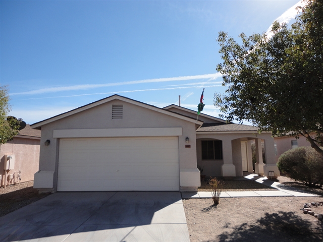 Primary Photo - 1005 E Desert Rose Trl House