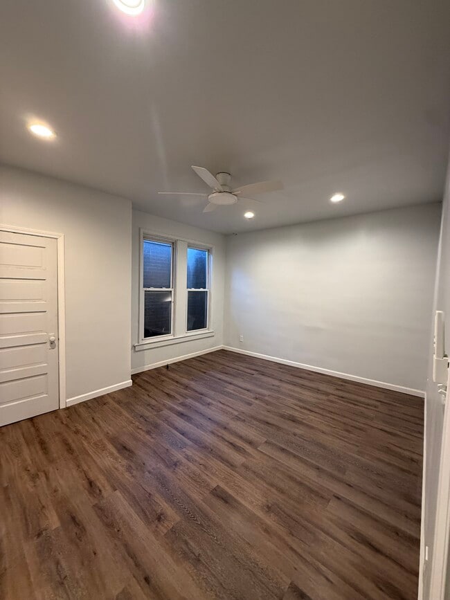 Building Photo - 250 High St Unit 3