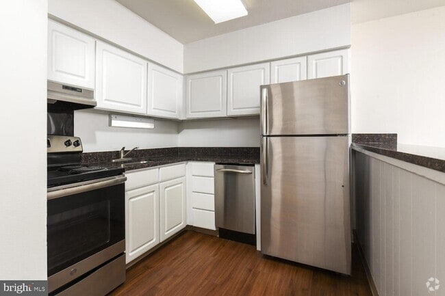 Building Photo - 449 Hamilton St Unit 202 Rental