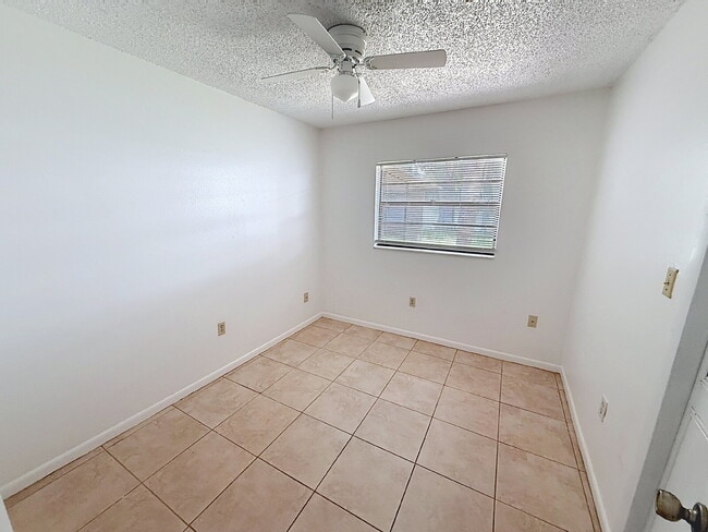 Photo - Lovely 2 bedroom 1 bath!