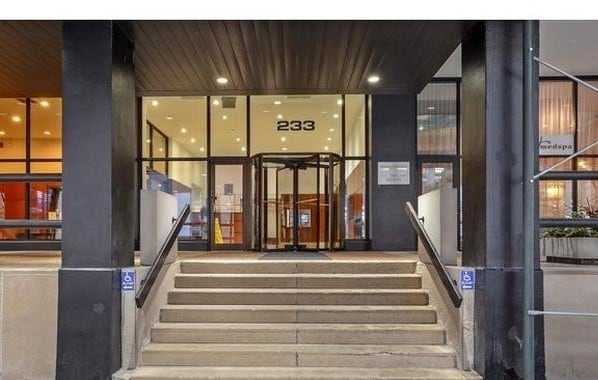 Building Photo - 233 E Erie St Unit 1408