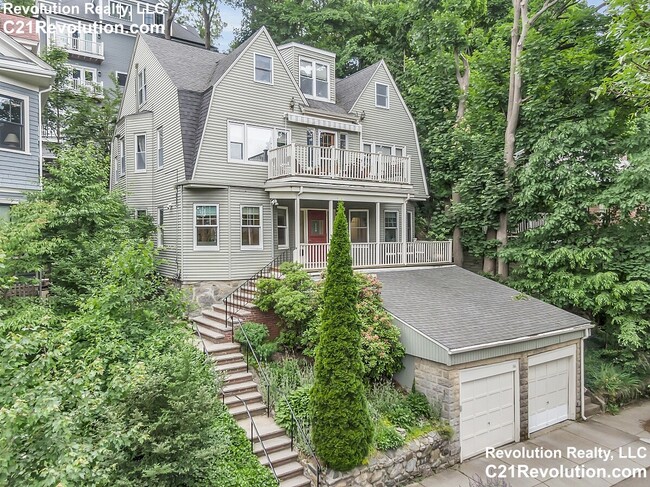 Photo - 66 Atherton Rd Unit 1