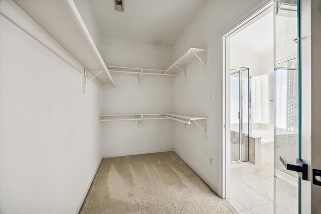 Photo - 205 Dennis St