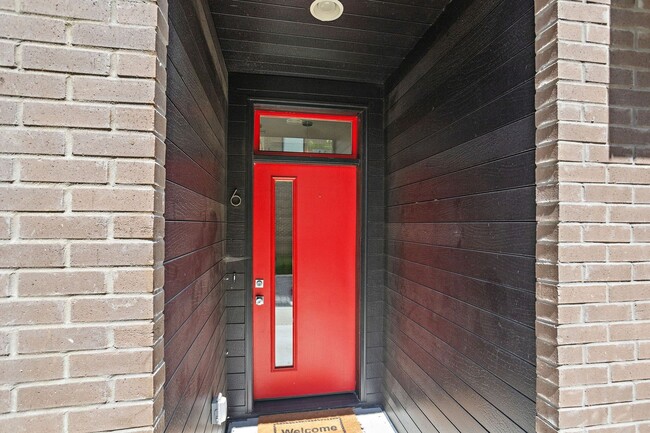 Photo - 1242 2nd Ave S