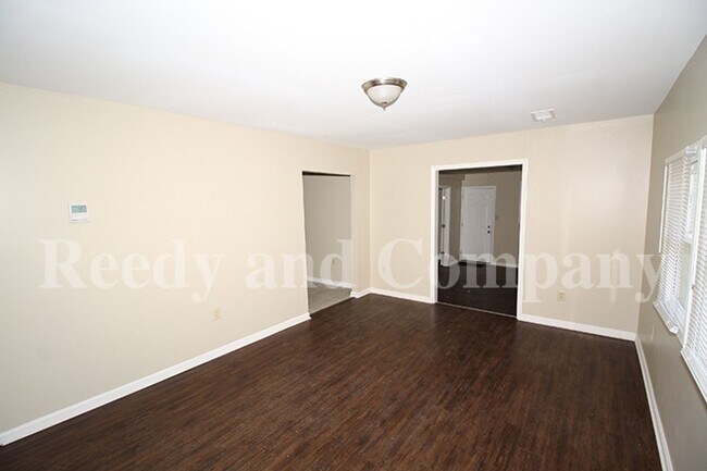 Photo - 961 Carrolton Rd