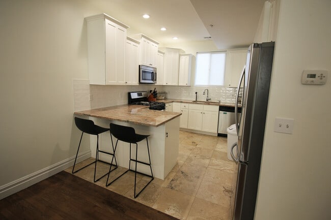 Building Photo - 625 E 200 S Unit 7