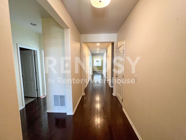 Photo - 25104 E Pinewood Pl