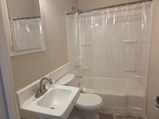 Photo - Kennedy 3rd Unidad Kennedy 3rd Down