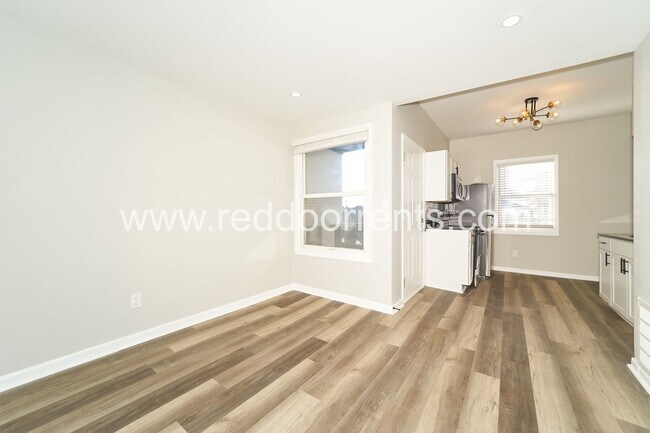 Photo - 1329 E Market St Unidad 7