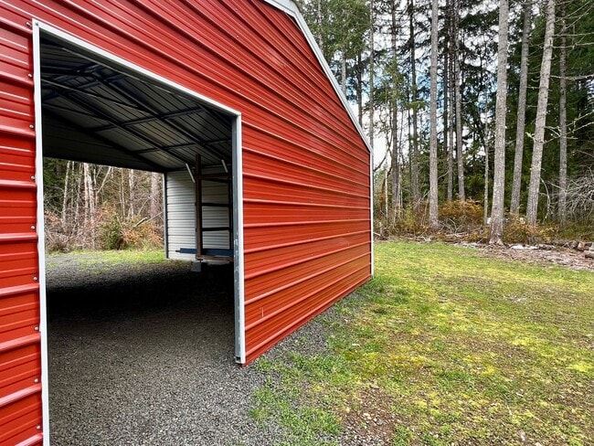 Photo - Private 5 Acres