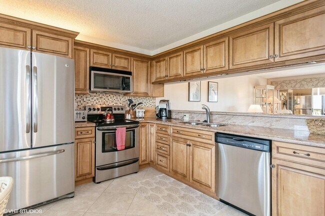 Photo - 275 Palm Ave Unit B403
