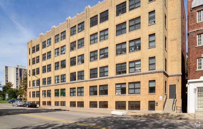 Photo - Linwood Manor