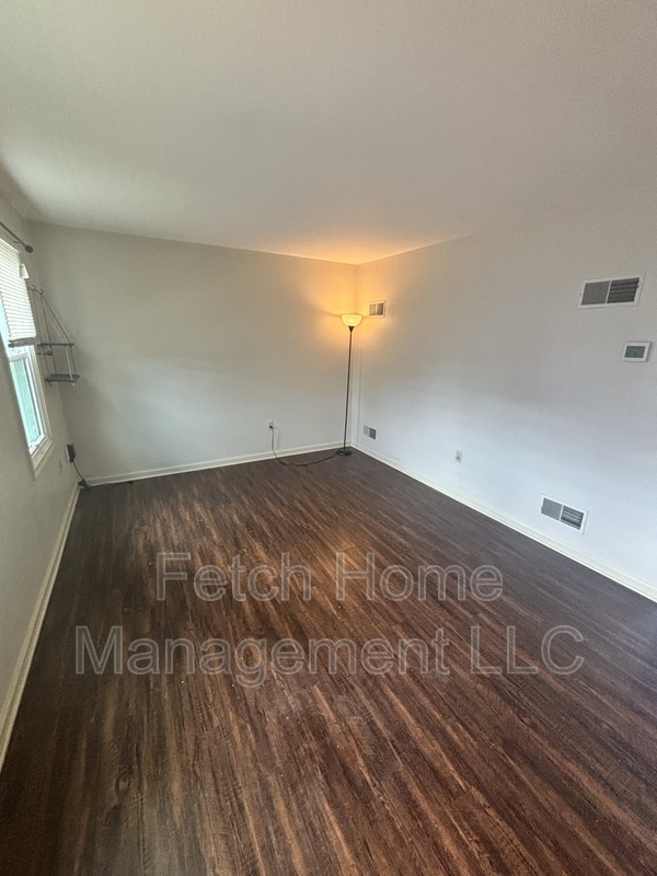 Photo - 143 Northwood Ct