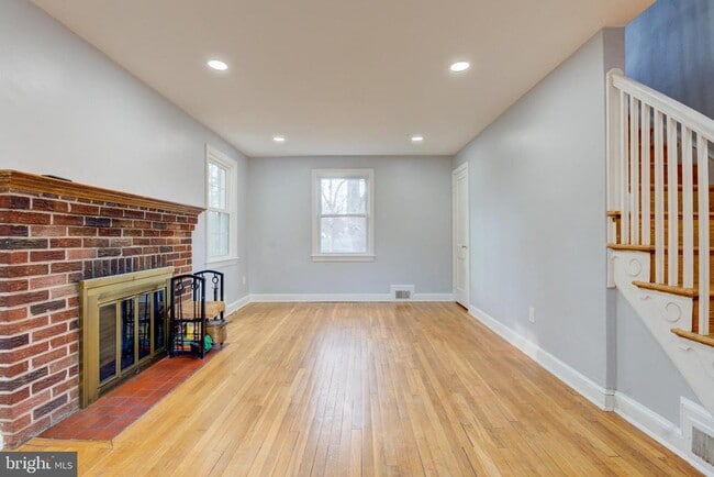 Photo - 6916 New Hampshire Ave