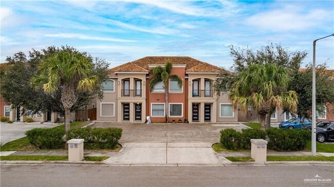 Photo - 27 Olympia Ave Unit 3