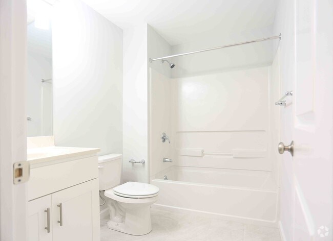 BATHROOM STUDIO - Bridge Street Commons