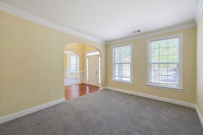 Photo - Clean 5 Bedroom Collins Hill Home with First Floor Suite and Oversized Master