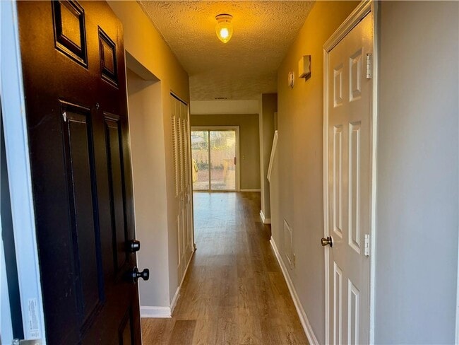 Photo - 1911 Shenandoah Valley Ln SE