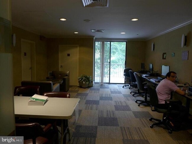 Photo - 10101 Grosvenor Pl Unit 1212