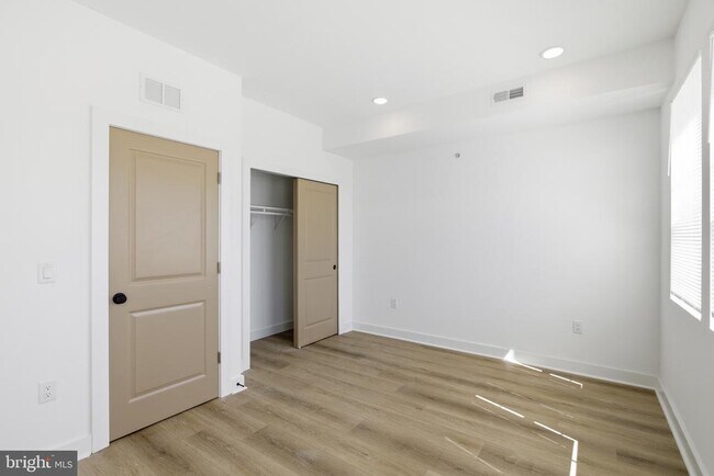 Photo - 2534 N 11th St Unidad 2