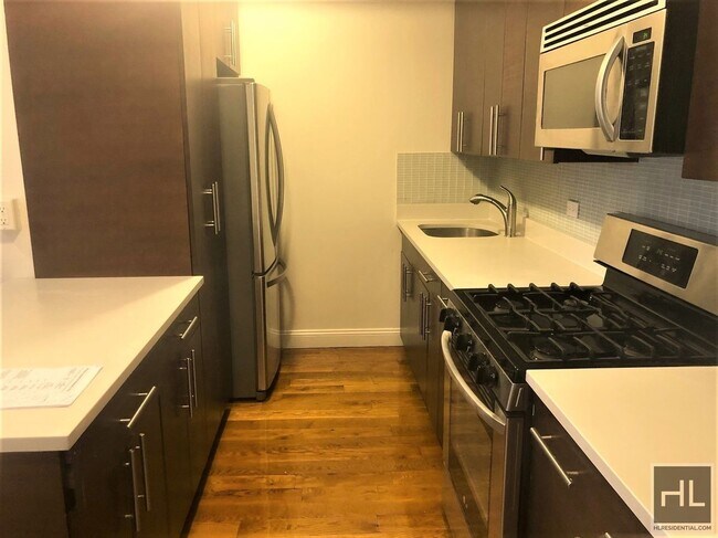 Photo - 3030 Middletown Rd Unit 7D