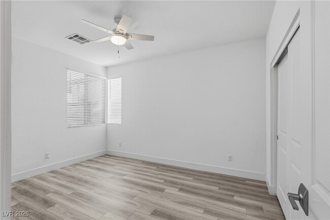 Photo - 9958 Valley St