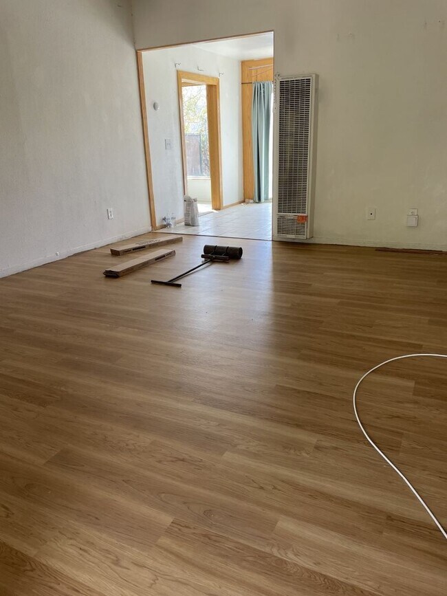 Photo - 3BD/2BA Single Family Home with POOL! –  $200 OFF FIRST MONTHS RENTS