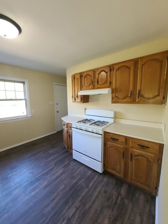 Photo - 210 Brookwood Dr